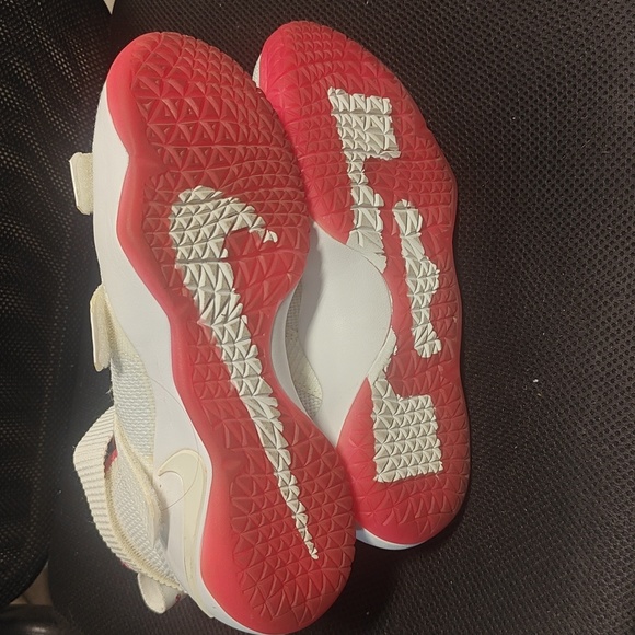 Nike Zoom Kay Yow Cancer Fund Shoes 6Y - Picture 7 of 7